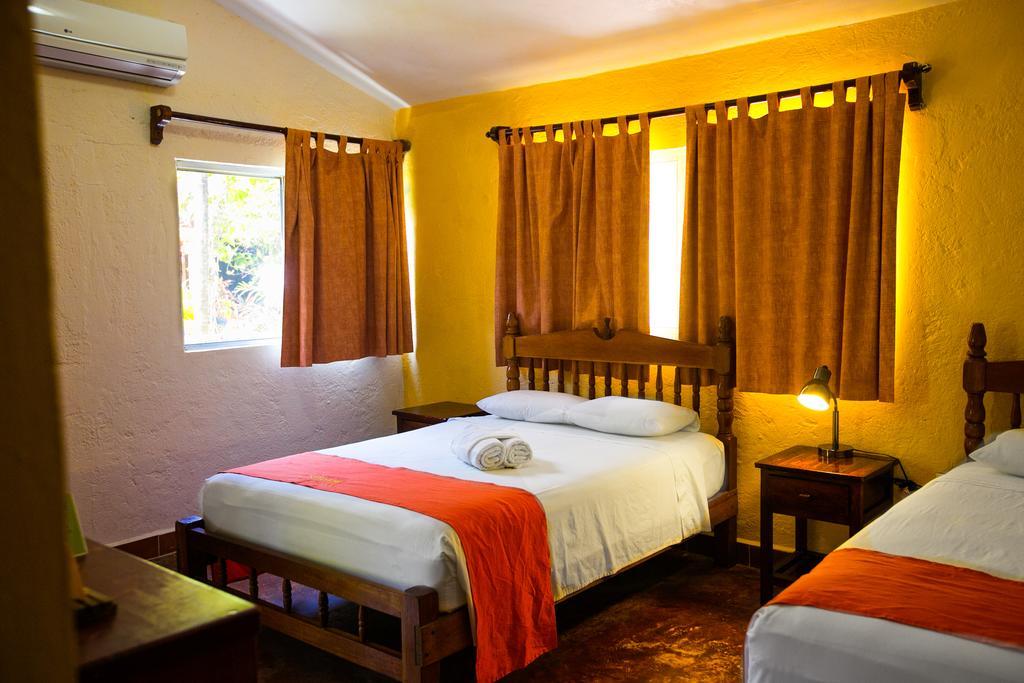 Fusion Beach Hotel Playa del Carmen Ruang foto
